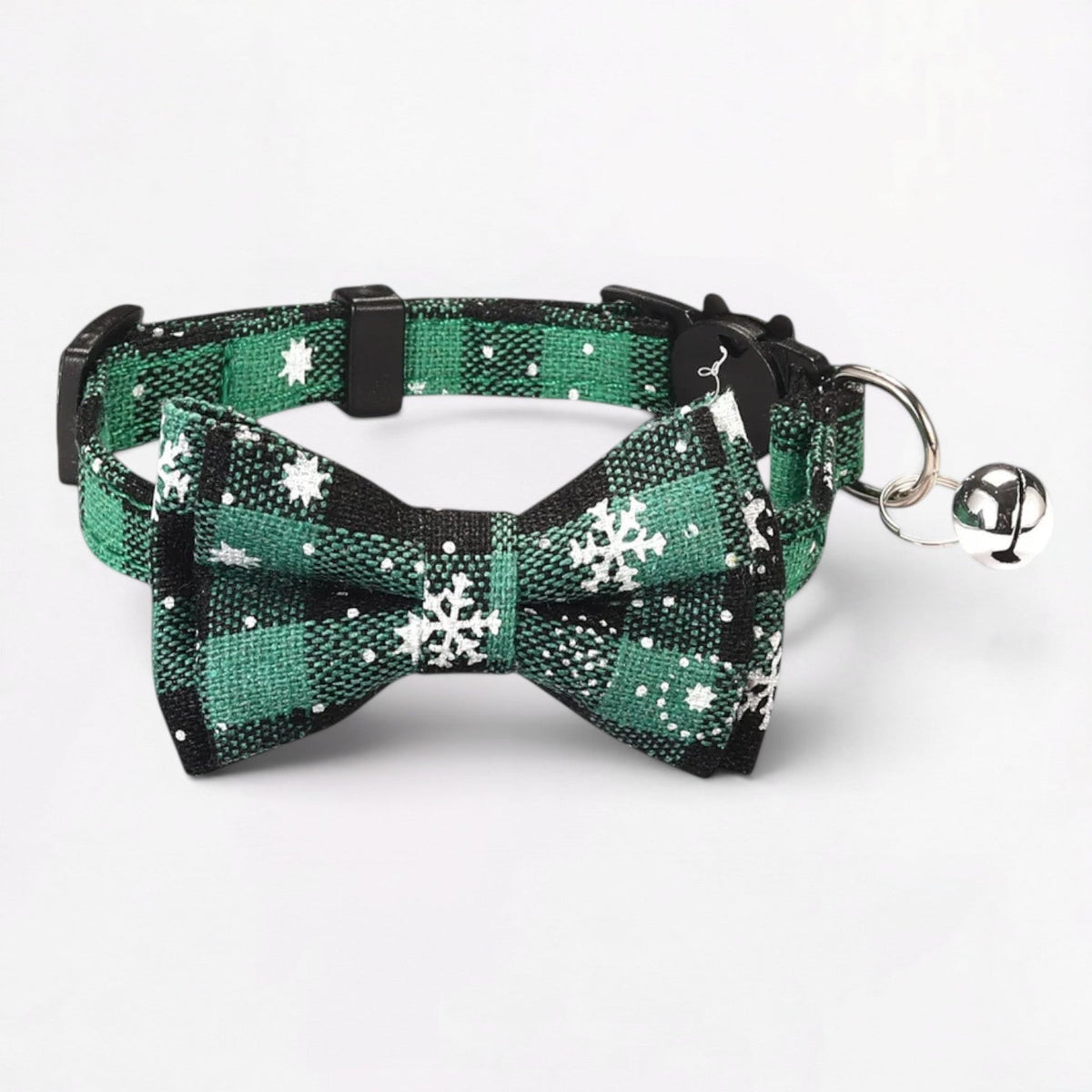Snowflake-Holiday-Collar-and-Bell-for-French-Bulldog.jpg